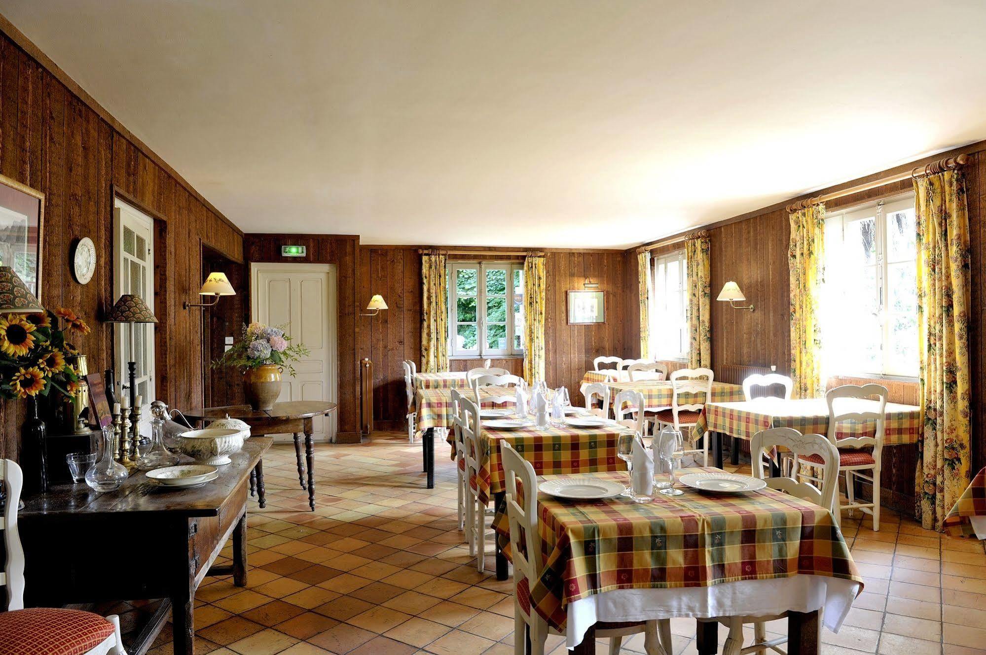 Hotel Les Bains De Secours Sevignacq-Meyracq Экстерьер фото