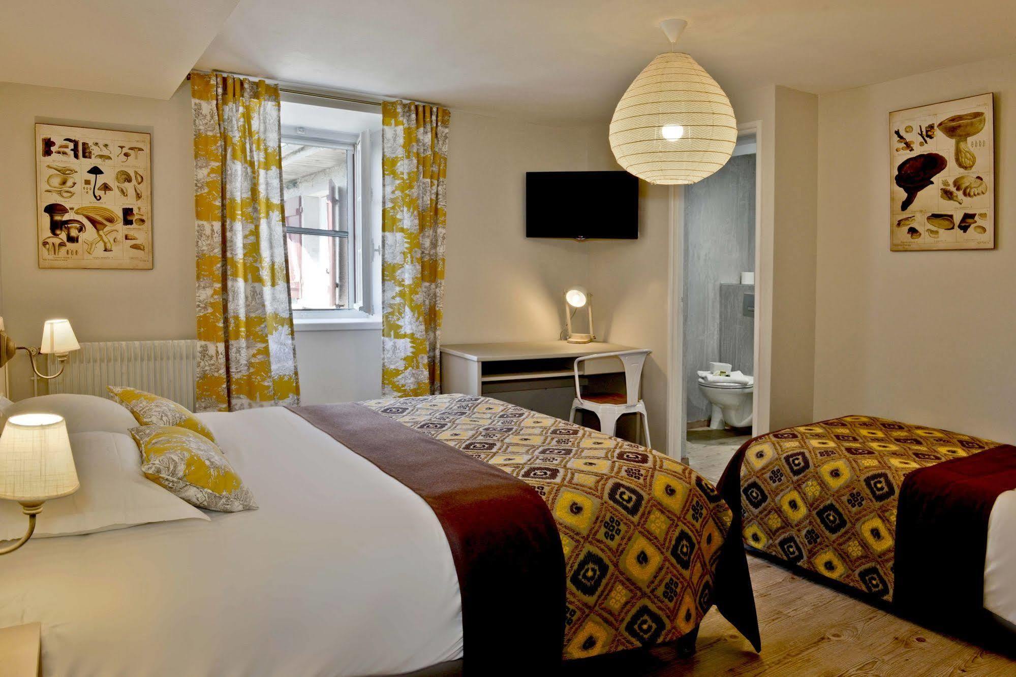 Hotel Les Bains De Secours Sevignacq-Meyracq Экстерьер фото